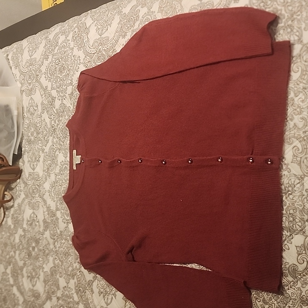 Sweater/ cardigan